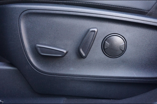 Ford Kuga 2.5 PHEV ST-Line X WINTERPACK | HUD | 1.500 KG TGEWICHT Ford Kuga 2.5 PHEV ST-Line X WINTERPACK | HUD | 1.500 KG TGEWICHT