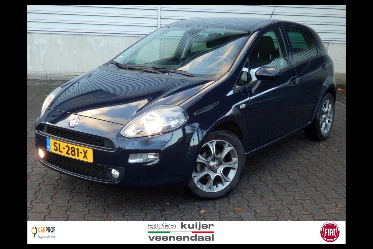 Fiat Punto Evo 100 pk. Sempre 5 drs. I Trekhaak I Aut. airco I Nav. I 100 % dea Fiat Punto Evo 100 pk. Sempre 5 drs. I Trekhaak I Aut. airco I Nav. I 100 % dea