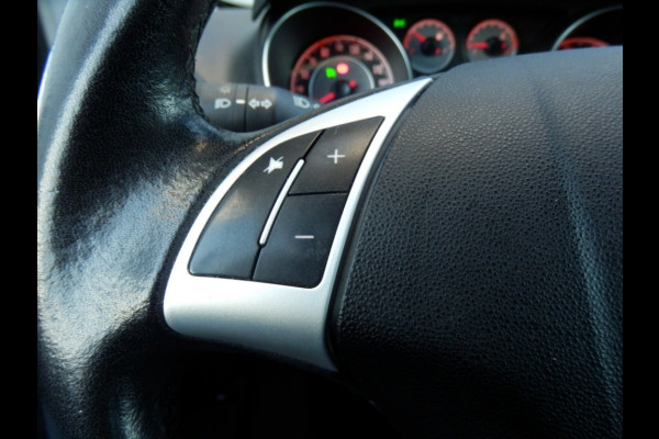 Fiat Punto Evo 100 pk. Sempre 5 drs. I Trekhaak I Aut. airco I Nav. I 100 % dea Fiat Punto Evo 100 pk. Sempre 5 drs. I Trekhaak I Aut. airco I Nav. I 100 % dea