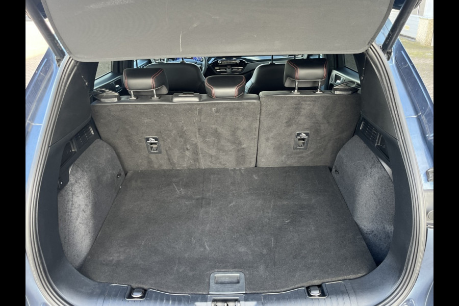 Ford Kuga 2.5 PHEV ST-Line X Ford Kuga 2.5 PHEV ST-Line X