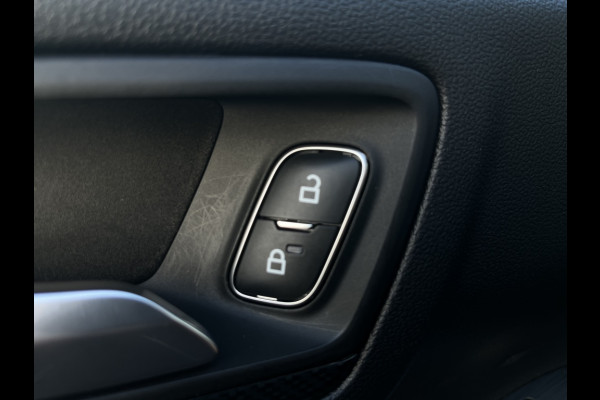 Ford Kuga 2.5 PHEV ST-Line X Ford Kuga 2.5 PHEV ST-Line X