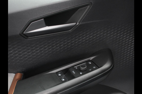 CUPRA Born Business 62 kWh | DEMO ! | Navigatie Apple Carplay/ Android Auto Camera Parkeersensoren Adaptive Cruise Control Stoel- en stuurverwarming Full Led Climate Control Lichtmetalen velgen CUPRA Born Business 62 kWh | DEMO ! | Navigatie Apple Carplay/ Android Auto Camera Parkeersensoren Adaptive Cruise Control Stoel- en stuurverwarming Full Led Climate Control Lichtmetalen velgen