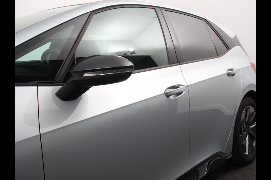 CUPRA Born Business 62 kWh | DEMO ! | Navigatie Apple Carplay/ Android Auto Camera Parkeersensoren Adaptive Cruise Control Stoel- en stuurverwarming Full Led Climate Control Lichtmetalen velgen CUPRA Born Business 62 kWh | DEMO ! | Navigatie Apple Carplay/ Android Auto Camera Parkeersensoren Adaptive Cruise Control Stoel- en stuurverwarming Full Led Climate Control Lichtmetalen velgen
