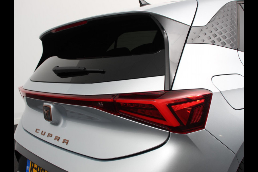 CUPRA Born Business 62 kWh | DEMO ! | Navigatie Apple Carplay/ Android Auto Camera Parkeersensoren Adaptive Cruise Control Stoel- en stuurverwarming Full Led Climate Control Lichtmetalen velgen CUPRA Born Business 62 kWh | DEMO ! | Navigatie Apple Carplay/ Android Auto Camera Parkeersensoren Adaptive Cruise Control Stoel- en stuurverwarming Full Led Climate Control Lichtmetalen velgen