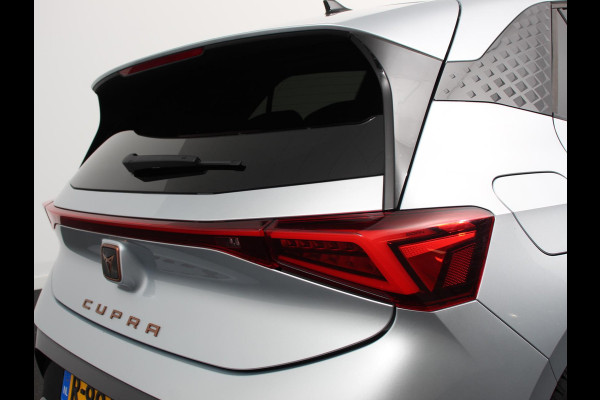 CUPRA Born Business 62 kWh | DEMO ! | Navigatie Apple Carplay/ Android Auto Camera Parkeersensoren Adaptive Cruise Control Stoel- en stuurverwarming Full Led Climate Control Lichtmetalen velgen CUPRA Born Business 62 kWh | DEMO ! | Navigatie Apple Carplay/ Android Auto Camera Parkeersensoren Adaptive Cruise Control Stoel- en stuurverwarming Full Led Climate Control Lichtmetalen velgen