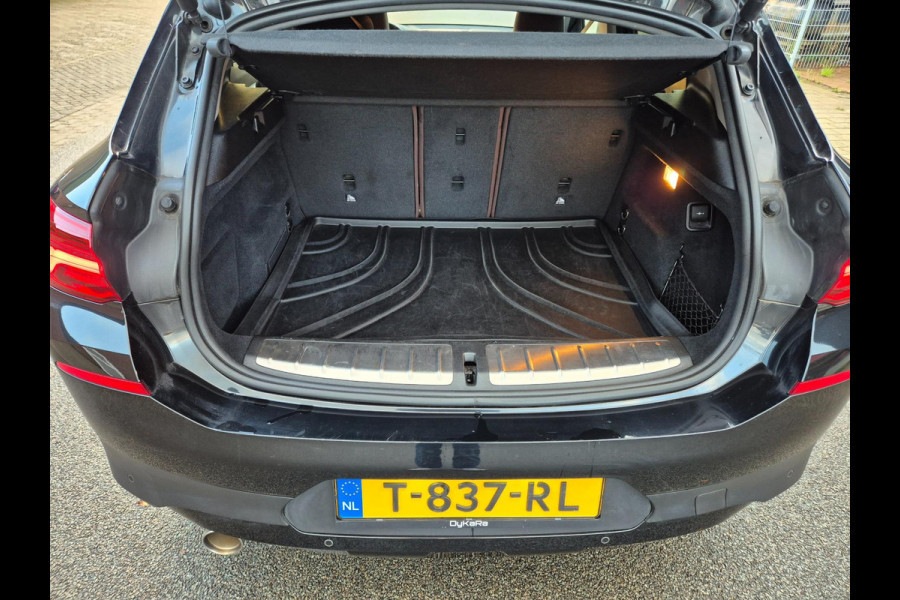 BMW X2 SDrive18i High Executive Leder, Pano BMW X2 SDrive18i High Executive Leder, Pano