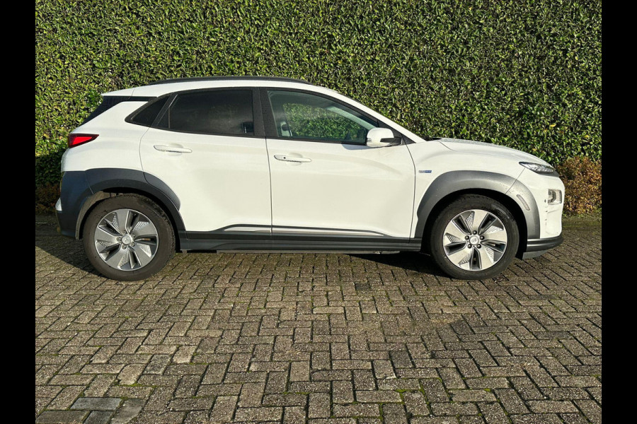 Hyundai Kona EV Fashion 64 kWh 3 Fase | Climate | Adaptive CC | Navi | occasion Hyundai Kona EV Fashion 64 kWh 3 Fase | Climate | Adaptive CC | Navi | occasion