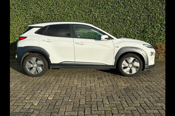 Hyundai Kona EV Fashion 64 kWh 3 Fase | Climate | Adaptive CC | Navi | occasion Hyundai Kona EV Fashion 64 kWh 3 Fase | Climate | Adaptive CC | Navi | occasion