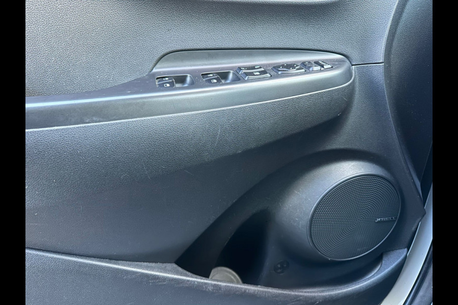 Hyundai Kona EV Fashion 64 kWh 3 Fase | Climate | Adaptive CC | Navi | occasion Hyundai Kona EV Fashion 64 kWh 3 Fase | Climate | Adaptive CC | Navi | occasion