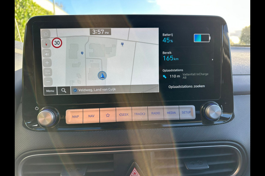 Hyundai Kona EV Fashion 64 kWh 3 Fase | Climate | Adaptive CC | Navi | occasion Hyundai Kona EV Fashion 64 kWh 3 Fase | Climate | Adaptive CC | Navi | occasion