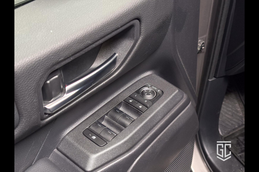 Toyota Land Cruiser 2.8 D-4D Blind Van Navigator Toyota Land Cruiser 2.8 D-4D Blind Van Navigator