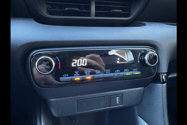 Toyota Yaris 1.5 Hybrid Dynamic | 16 inch, LED, Apple CarPlay/Android Auto, Parkeercamera, Adaptive cruise control