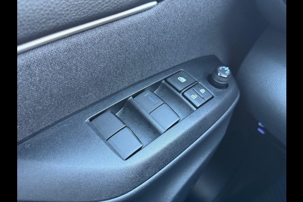 Toyota Yaris 1.5 Hybrid Dynamic | 16 inch, LED, Apple CarPlay/Android Auto, Parkeercamera, Adaptive cruise control