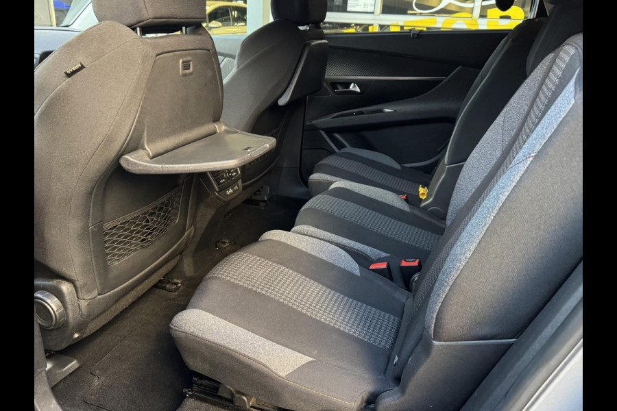 Peugeot 5008 1.2 PureTech Active Pack 7 Persoons - Navigatie/Apple CarPlay I Airco I LED I PDC I Sport velgen I-Dealer onderhouden Peugeot 5008 1.2 PureTech Active Pack 7 Persoons - Navigatie/Apple CarPlay I Airco I LED I PDC I Sport velgen I-Dealer onderhouden