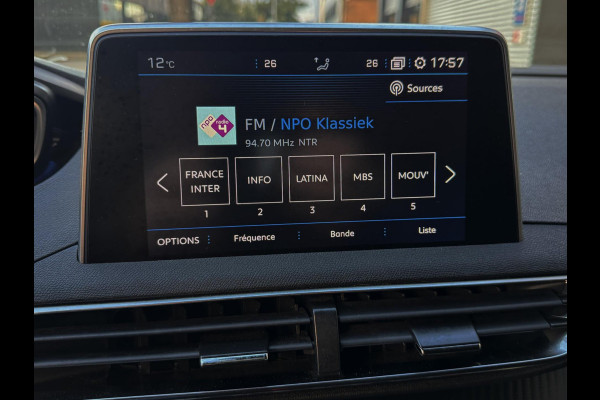 Peugeot 5008 1.2 PureTech Active Pack 7 Persoons - Navigatie/Apple CarPlay I Airco I LED I PDC I Sport velgen I-Dealer onderhouden Peugeot 5008 1.2 PureTech Active Pack 7 Persoons - Navigatie/Apple CarPlay I Airco I LED I PDC I Sport velgen I-Dealer onderhouden