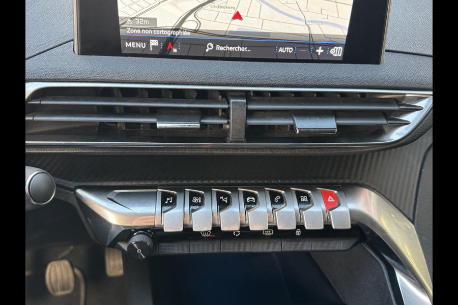 Peugeot 5008 1.2 PureTech Active Pack 7 Persoons - Navigatie/Apple CarPlay I Airco I LED I PDC I Sport velgen I-Dealer onderhouden Peugeot 5008 1.2 PureTech Active Pack 7 Persoons - Navigatie/Apple CarPlay I Airco I LED I PDC I Sport velgen I-Dealer onderhouden