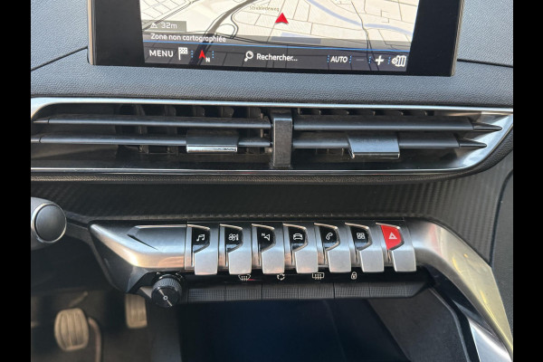 Peugeot 5008 1.2 PureTech Active Pack 7 Persoons - Navigatie/Apple CarPlay I Airco I LED I PDC I Sport velgen I-Dealer onderhouden Peugeot 5008 1.2 PureTech Active Pack 7 Persoons - Navigatie/Apple CarPlay I Airco I LED I PDC I Sport velgen I-Dealer onderhouden
