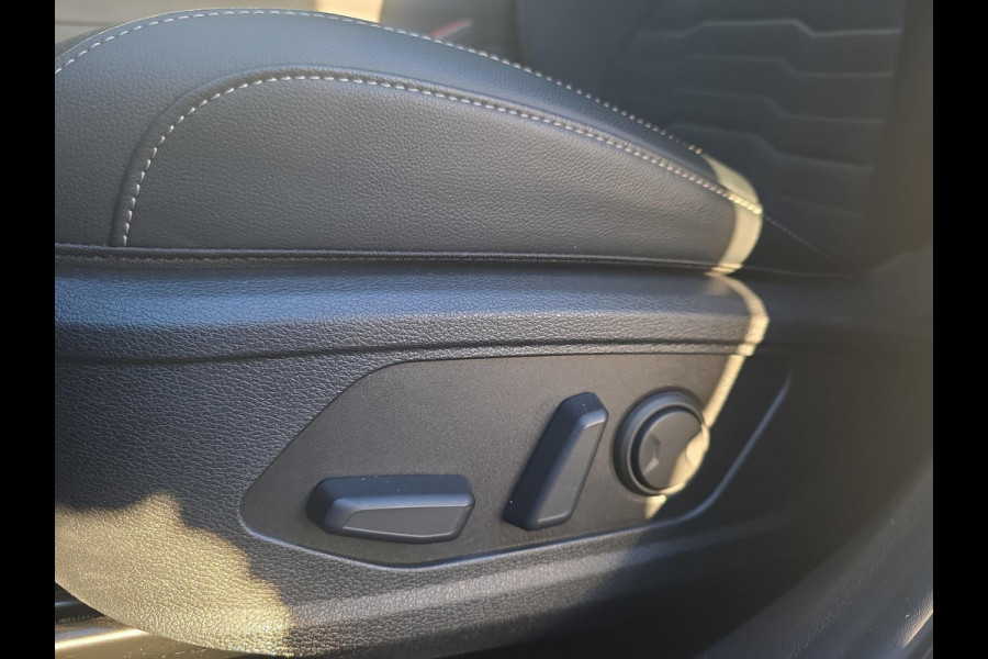 Kia Sportage 1.6 T-GDi Hybrid DynamicPlusLine | Navigatie | Dodehoekdetectie | Stoel- en Stuurverwarming | Elektrische achterklep Kia Sportage 1.6 T-GDi Hybrid DynamicPlusLine | Navigatie | Dodehoekdetectie | Stoel- en Stuurverwarming | Elektrische achterklep