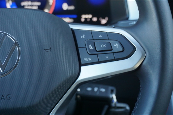 Volkswagen T-Roc 115PK Life Edition CLIMA | STOELVERWARMING | PARK.SENS | CARPLAY Volkswagen T-Roc 115PK Life Edition CLIMA | STOELVERWARMING | PARK.SENS | CARPLAY