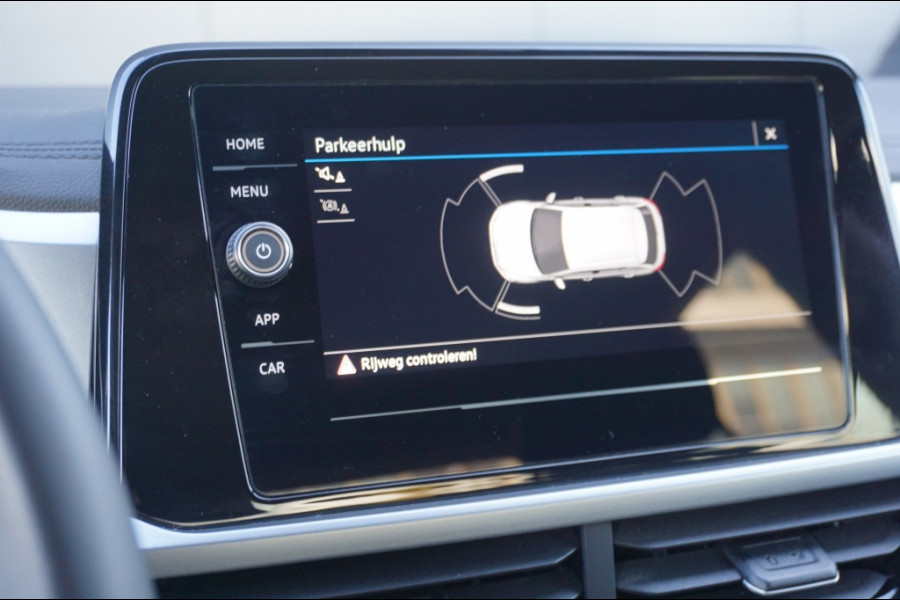 Volkswagen T-Roc 115PK Life Edition CLIMA | STOELVERWARMING | PARK.SENS | CARPLAY Volkswagen T-Roc 115PK Life Edition CLIMA | STOELVERWARMING | PARK.SENS | CARPLAY