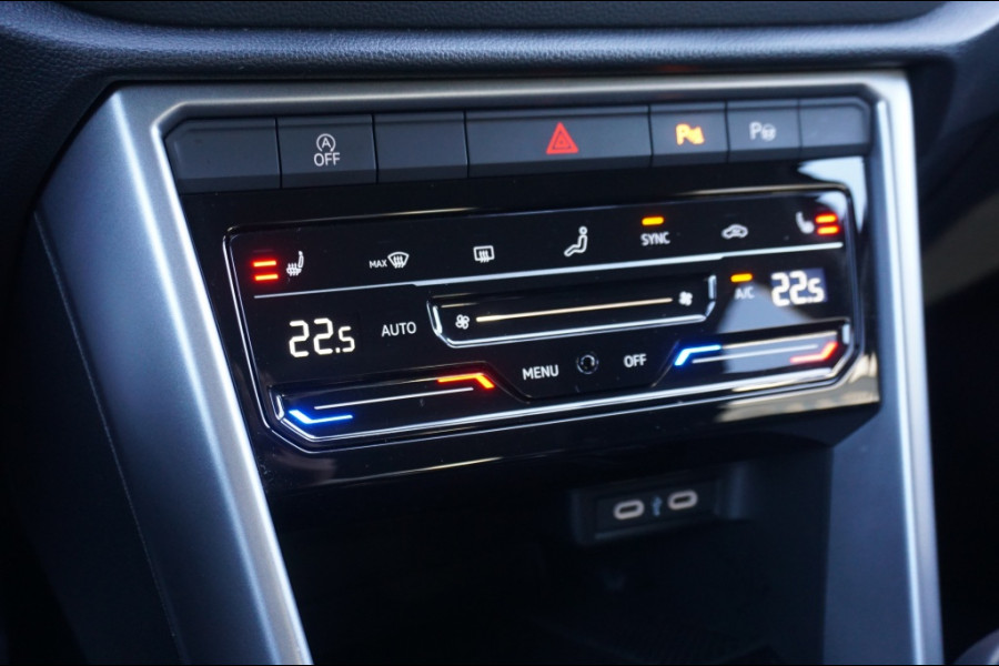 Volkswagen T-Roc 115PK Life Edition CLIMA | STOELVERWARMING | PARK.SENS | CARPLAY Volkswagen T-Roc 115PK Life Edition CLIMA | STOELVERWARMING | PARK.SENS | CARPLAY