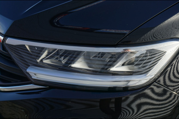 Volkswagen T-Roc 115PK Life Edition CLIMA | STOELVERWARMING | PARK.SENS | CARPLAY Volkswagen T-Roc 115PK Life Edition CLIMA | STOELVERWARMING | PARK.SENS | CARPLAY