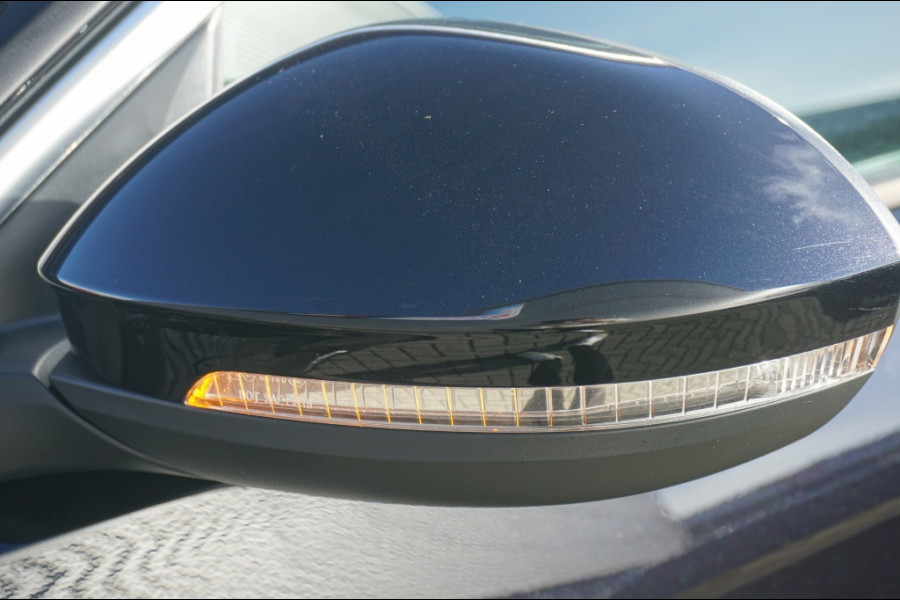 Volkswagen T-Roc 115PK Life Edition CLIMA | STOELVERWARMING | PARK.SENS | CARPLAY Volkswagen T-Roc 115PK Life Edition CLIMA | STOELVERWARMING | PARK.SENS | CARPLAY