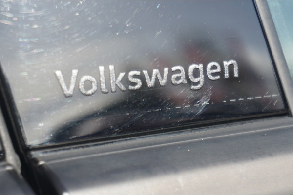 Volkswagen T-Roc 115PK Life Edition CLIMA | STOELVERWARMING | PARK.SENS | CARPLAY Volkswagen T-Roc 115PK Life Edition CLIMA | STOELVERWARMING | PARK.SENS | CARPLAY