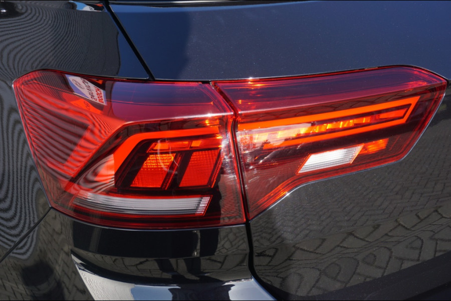 Volkswagen T-Roc 115PK Life Edition CLIMA | STOELVERWARMING | PARK.SENS | CARPLAY Volkswagen T-Roc 115PK Life Edition CLIMA | STOELVERWARMING | PARK.SENS | CARPLAY