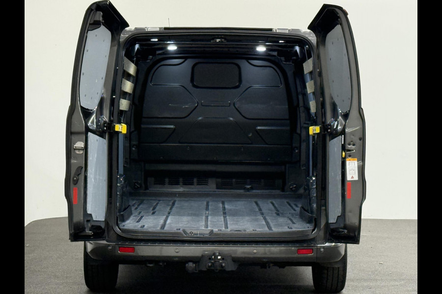 Ford Transit Custom 320 2.0 TDCI L2H1 Sport Airco ACC Bluetooth Navi Trekhaak Stoelverwarming Ford Transit Custom 320 2.0 TDCI L2H1 Sport Airco ACC Bluetooth Navi Trekhaak Stoelverwarming