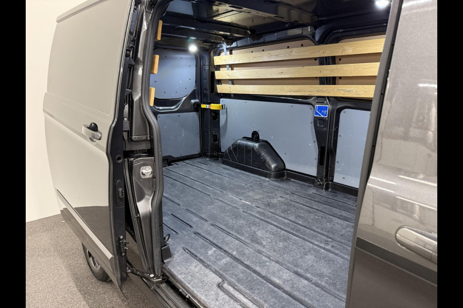 Ford Transit Custom 320 2.0 TDCI L2H1 Sport Airco ACC Bluetooth Navi Trekhaak Stoelverwarming Ford Transit Custom 320 2.0 TDCI L2H1 Sport Airco ACC Bluetooth Navi Trekhaak Stoelverwarming
