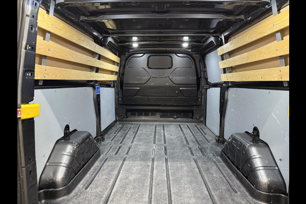 Ford Transit Custom 320 2.0 TDCI L2H1 Sport Airco ACC Bluetooth Navi Trekhaak Stoelverwarming Ford Transit Custom 320 2.0 TDCI L2H1 Sport Airco ACC Bluetooth Navi Trekhaak Stoelverwarming