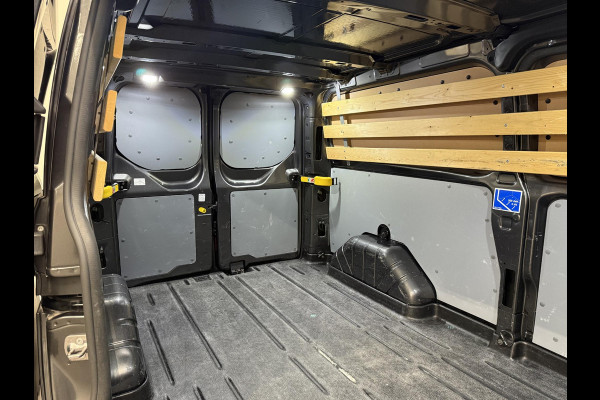 Ford Transit Custom 320 2.0 TDCI L2H1 Sport Airco ACC Bluetooth Navi Trekhaak Stoelverwarming Ford Transit Custom 320 2.0 TDCI L2H1 Sport Airco ACC Bluetooth Navi Trekhaak Stoelverwarming