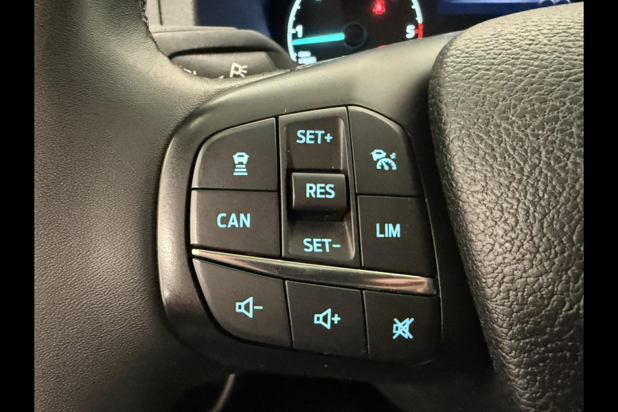 Ford Transit Custom 320 2.0 TDCI L2H1 Sport Airco ACC Bluetooth Navi Trekhaak Stoelverwarming Ford Transit Custom 320 2.0 TDCI L2H1 Sport Airco ACC Bluetooth Navi Trekhaak Stoelverwarming