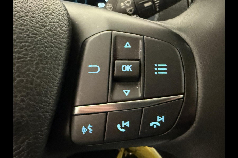 Ford Transit Custom 320 2.0 TDCI L2H1 Sport Airco ACC Bluetooth Navi Trekhaak Stoelverwarming Ford Transit Custom 320 2.0 TDCI L2H1 Sport Airco ACC Bluetooth Navi Trekhaak Stoelverwarming