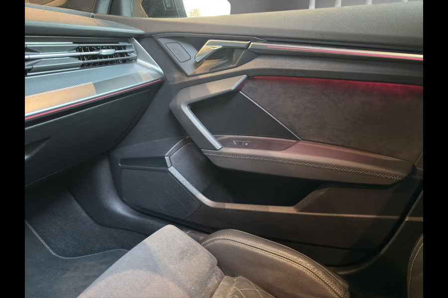 Audi A3 Sportback 45 TFSI e S edition Competition | Sfeer | Stoelverw. | Camera | B&O | Keyless | Carplay | Audi A3 Sportback 45 TFSI e S edition Competition | Sfeer | Stoelverw. | Camera | B&O | Keyless | Carplay |