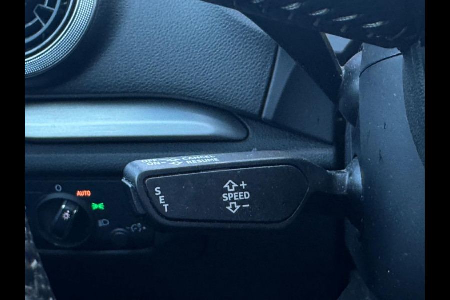 Audi A3 Sportback 35 TFSI CoD 3x S line M19 FULL PANO CLIMATE PDC CAMERA