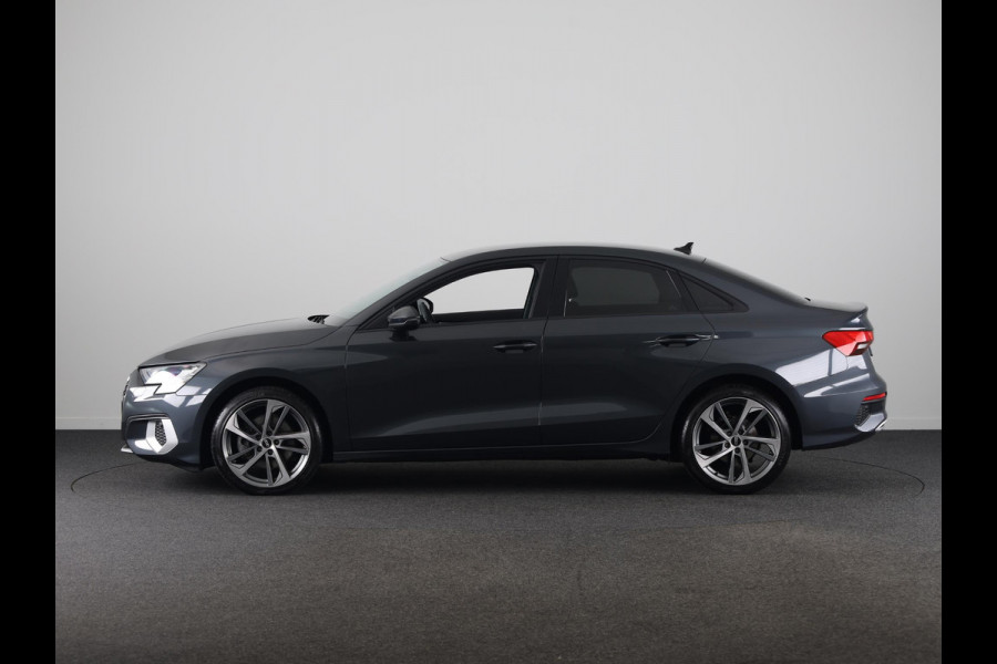 Audi A3 Limousine 30 TFSI Pro Line 110pk S-tronic | Stoelverwarming | 18 inch Lichtmetalen velgen | Cruise controle | Navigatie via App Audi A3 Limousine 30 TFSI Pro Line 110pk S-tronic | Stoelverwarming | 18 inch Lichtmetalen velgen | Cruise controle | Navigatie via App