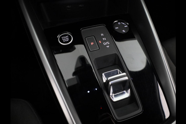 Audi A3 Limousine 30 TFSI Pro Line 110pk S-tronic | Stoelverwarming | 18 inch Lichtmetalen velgen | Cruise controle | Navigatie via App Audi A3 Limousine 30 TFSI Pro Line 110pk S-tronic | Stoelverwarming | 18 inch Lichtmetalen velgen | Cruise controle | Navigatie via App