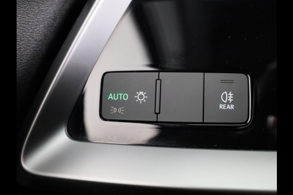 Audi A3 Limousine 30 TFSI Pro Line 110pk S-tronic | Stoelverwarming | 18 inch Lichtmetalen velgen | Cruise controle | Navigatie via App Audi A3 Limousine 30 TFSI Pro Line 110pk S-tronic | Stoelverwarming | 18 inch Lichtmetalen velgen | Cruise controle | Navigatie via App