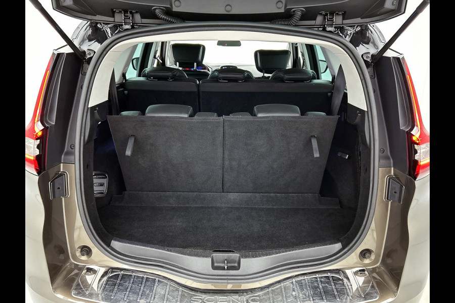 Renault Grand Scénic 1.3 TCe Bose 7p. (NL-auto, Navi, Trekhaak, Parkeersensoren, StoelV, Cruise Con, Etc) Renault Grand Scénic 1.3 TCe Bose 7p. (NL-auto, Navi, Trekhaak, Parkeersensoren, StoelV, Cruise Con, Etc)