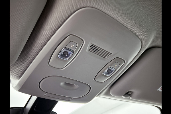 Renault Grand Scénic 1.3 TCe Bose 7p. (NL-auto, Navi, Trekhaak, Parkeersensoren, StoelV, Cruise Con, Etc) Renault Grand Scénic 1.3 TCe Bose 7p. (NL-auto, Navi, Trekhaak, Parkeersensoren, StoelV, Cruise Con, Etc)