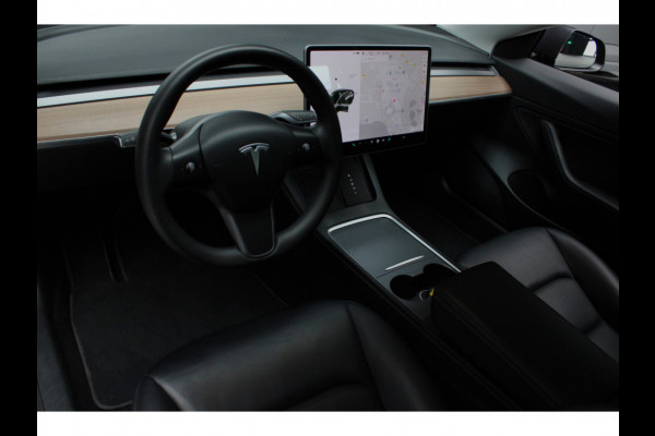 Tesla Model 3 Standard Plus ACC Autopilot Stuurverwarm. PDC Leer Navi Panoramadak 360° Elektr. achterklep Stoelverwarming voor & achter Climate voor & achter LM velgen BTW auto! Nieuw! Tesla Model 3 Standard Plus ACC Autopilot Stuurverwarm. PDC Leer Navi Panoramadak 360° Elektr. achterklep Stoelverwarming voor & achter Climate voor & achter LM velgen BTW auto! Nieuw!