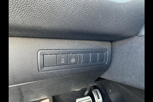 Peugeot 308 1.2 PureTech Aut8 GT-Line Black Optic Leder|CarPlay|LED|Massage|Panorama Peugeot 308 1.2 PureTech Aut8 GT-Line Black Optic Leder|CarPlay|LED|Massage|Panorama