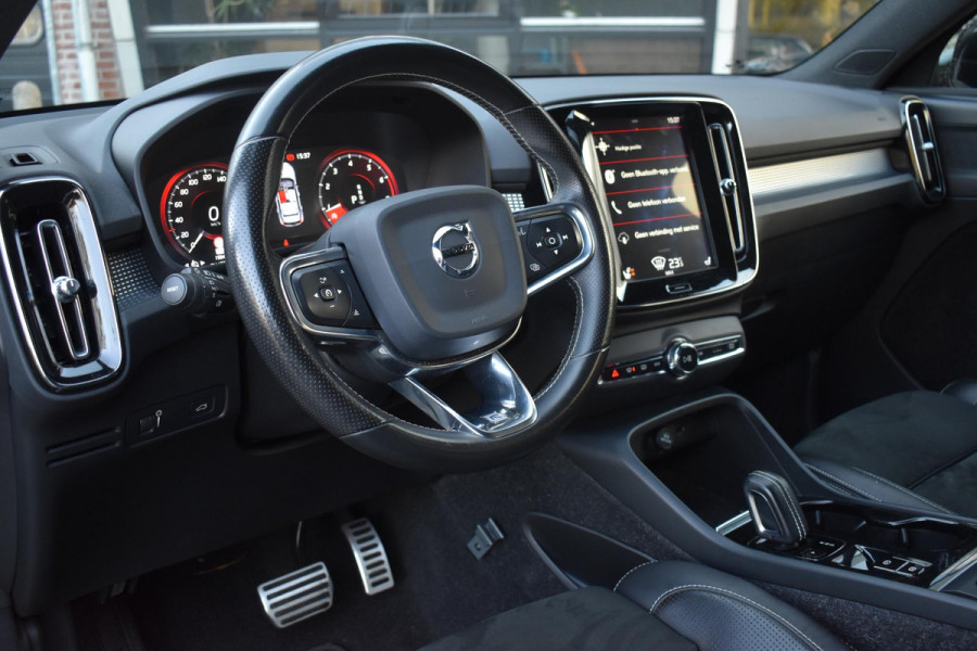 Volvo XC40 2.0 T4 R-Design Camera Pilot ACC Bliss Standkachel Volvo XC40 2.0 T4 R-Design Camera Pilot ACC Bliss Standkachel