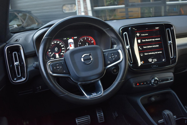 Volvo XC40 2.0 T4 R-Design Camera Pilot ACC Bliss Standkachel Volvo XC40 2.0 T4 R-Design Camera Pilot ACC Bliss Standkachel