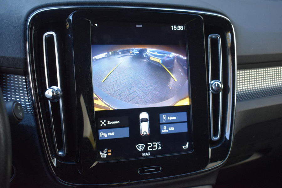 Volvo XC40 2.0 T4 R-Design Camera Pilot ACC Bliss Standkachel Volvo XC40 2.0 T4 R-Design Camera Pilot ACC Bliss Standkachel