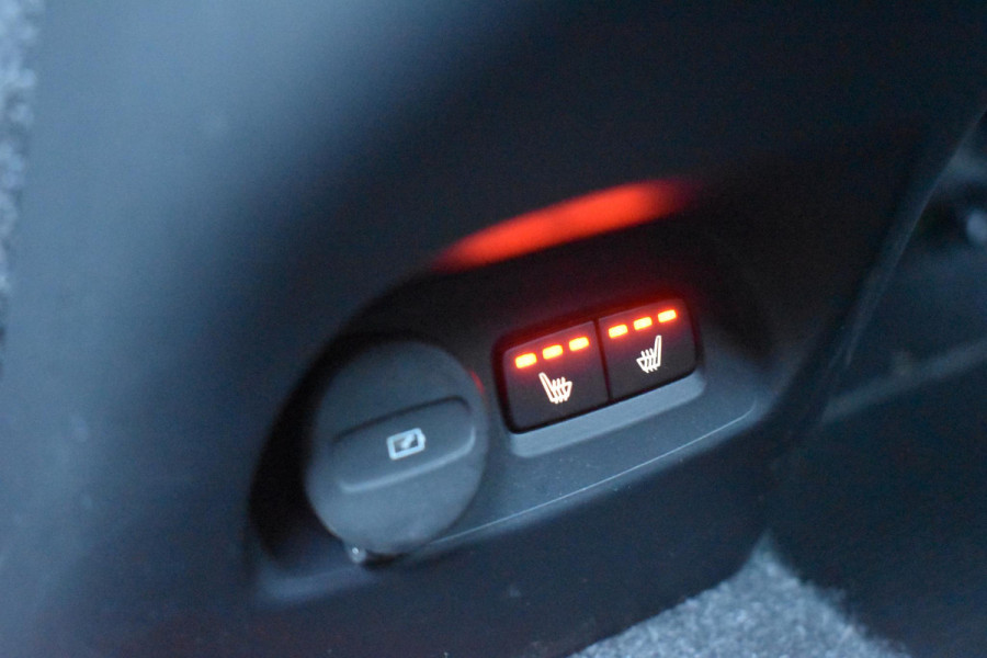 Volvo XC40 2.0 T4 R-Design Camera Pilot ACC Bliss Standkachel Volvo XC40 2.0 T4 R-Design Camera Pilot ACC Bliss Standkachel