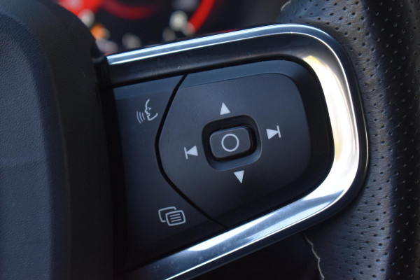 Volvo XC40 2.0 T4 R-Design Camera Pilot ACC Bliss Standkachel Volvo XC40 2.0 T4 R-Design Camera Pilot ACC Bliss Standkachel