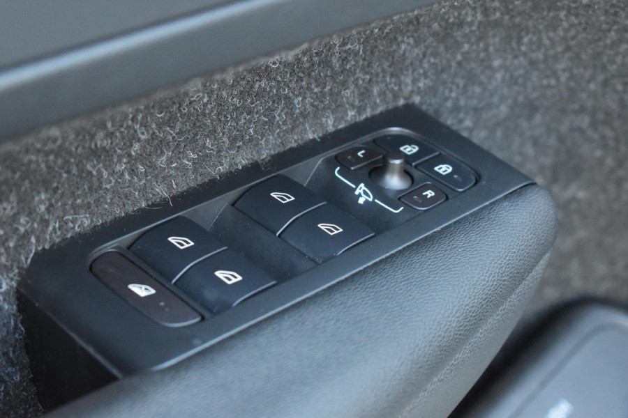 Volvo XC40 2.0 T4 R-Design Camera Pilot ACC Bliss Standkachel Volvo XC40 2.0 T4 R-Design Camera Pilot ACC Bliss Standkachel